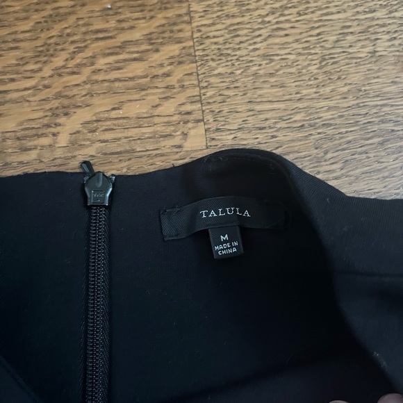 Aritzia beautiful thick crop top really nice barely worn - Picture 2 of 4